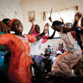 Malian women dancing