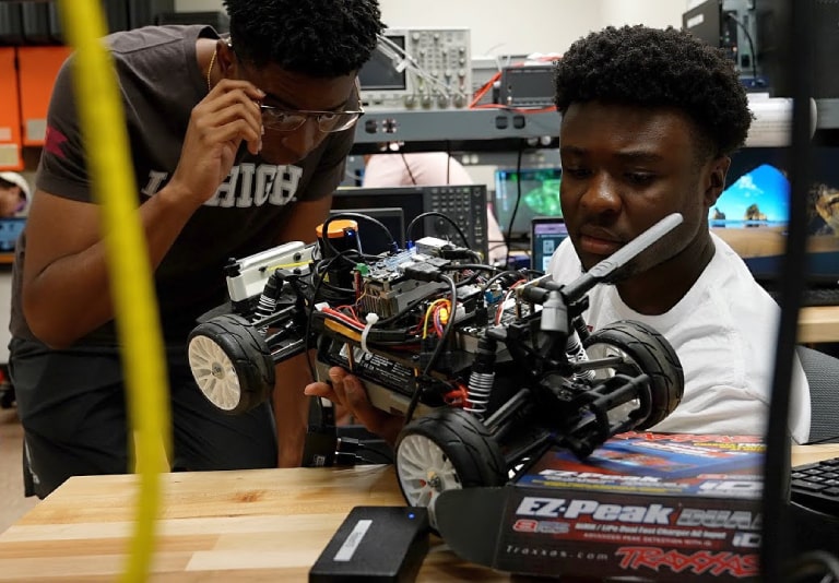 Inside the Classroom - Robotics