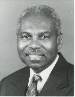 William R. Scott, professor emeritus of history, is shown here in a 1996 photo. A memorial service for Scott, who died recently at the age of 77, will be held Monday, May 15, in Packer Memorial Church.