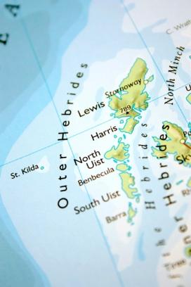 A map shows the Outer Hebrides islands lying just beyond Skye, the largest island in the Inner Hebrides off the northwest coast of Scotland. (Image courtesy of iStock/thisbevos)